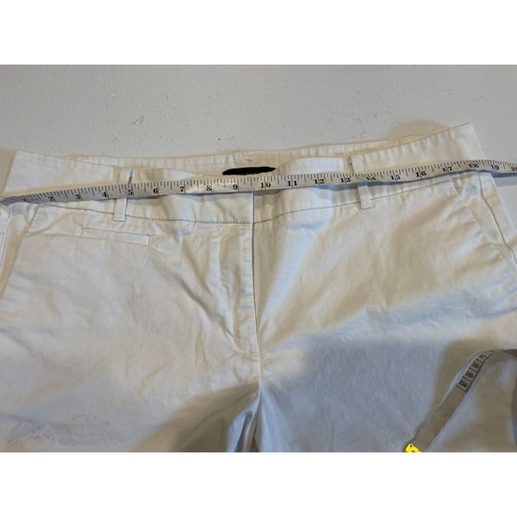Ann Taylor Womens Chino Shorts Mid Rise Lightweight Stretch White Size 14 - Picture 3 of 8